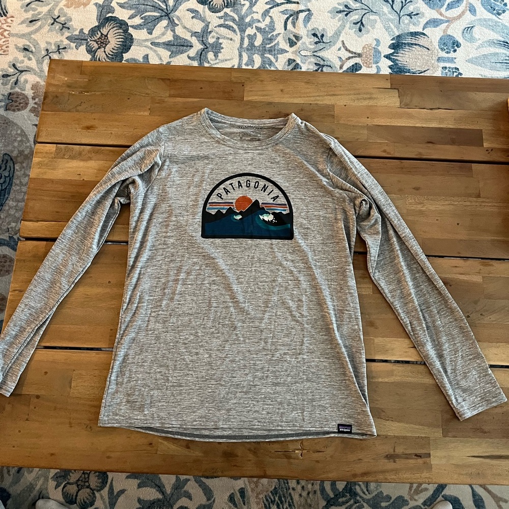 Patagonia Heather Gray Crewneck Tee